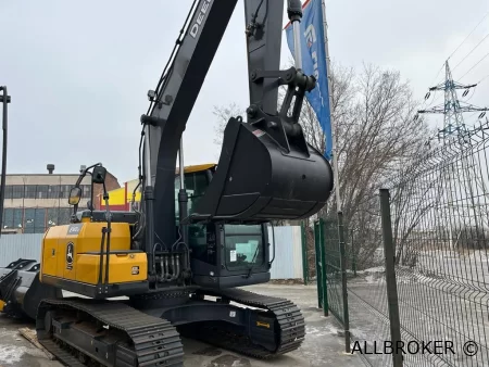 JOHN DEERE E140LC