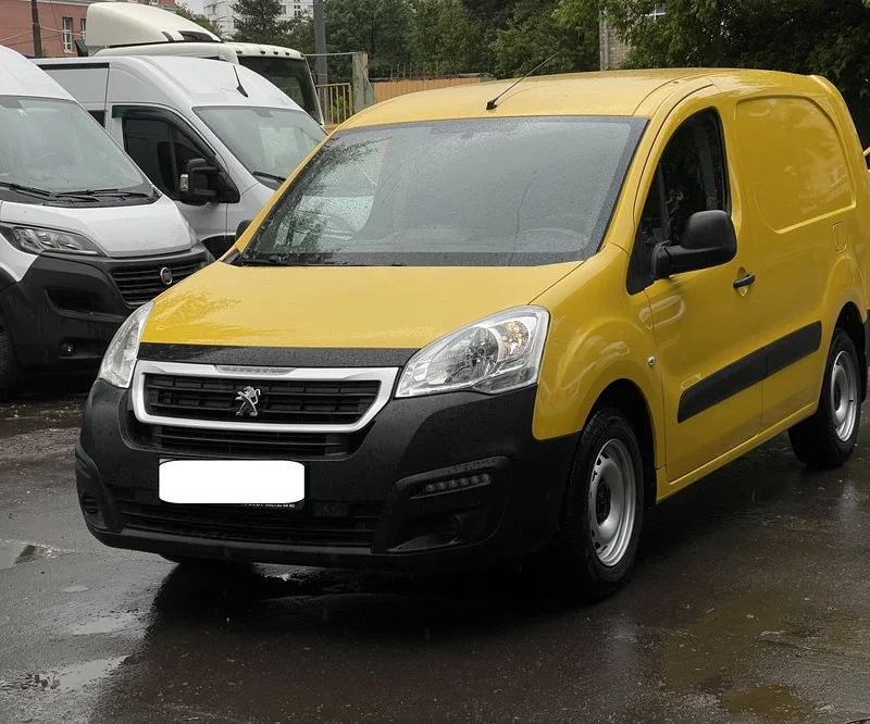 Peugeot Partner 2021 с пробегом: 2 103 700 ₽