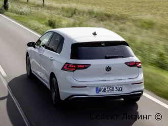 Volkswagen Golf — вид сзади