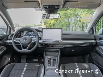 Volkswagen Golf — салон