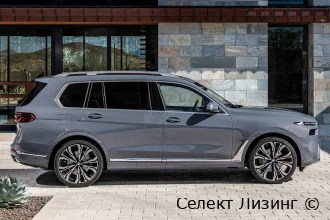 BMW X7 G07 — вид сбоку BMW X7 G07 — вид сбоку