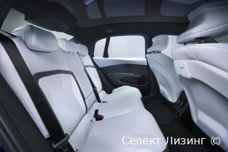 Пассажирские кресла второго ряда BMW i3 салон сзади BMW i3 салон сзади
