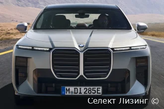 Электрический седан BMW i7 кузов G70 вид спереди BMW i7 вид спереди