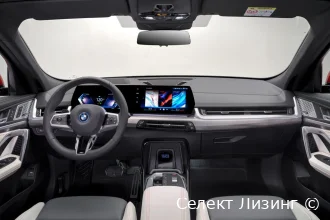 BMW iX2 салон